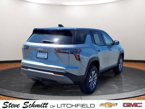 New 2026 Chevrolet Equinox LT w/ Convenience Package II FWD image 2