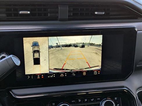 Used 2025 GMC Sierra 2500 AT4X AWD/4WD image 13