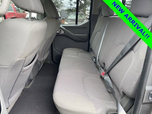 Used 2017 Nissan Frontier SV w/ SV Value Truck Package image 9