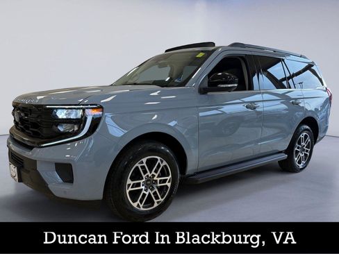 New 2026 Ford Expedition Active image 6