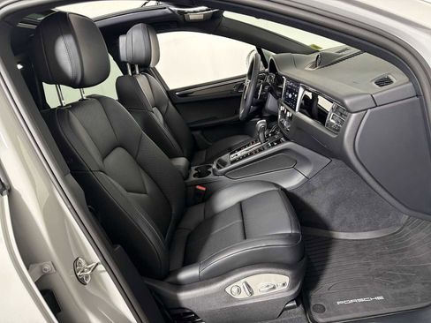 Used 2026 Porsche Macan S AWD/4WD image 24