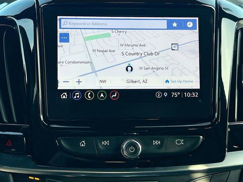 Used 2022 Chevrolet Traverse Premier FWD image 13
