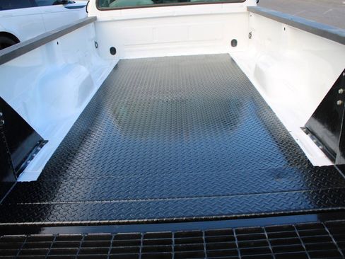 Used 2006 Ford F350 XL image 9