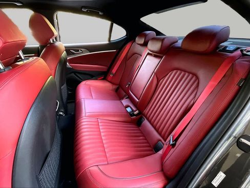 Used 2025 Genesis G70 2.5T w/ Sport Prestige Package RWD image 20