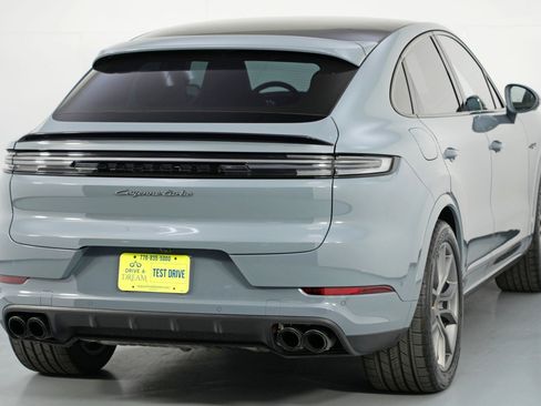 Used 2024 Porsche Cayenne Turbo image 58