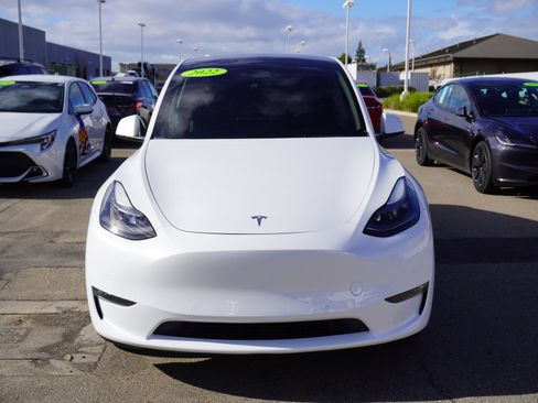 Used 2022 Tesla Model Y Performance image 6