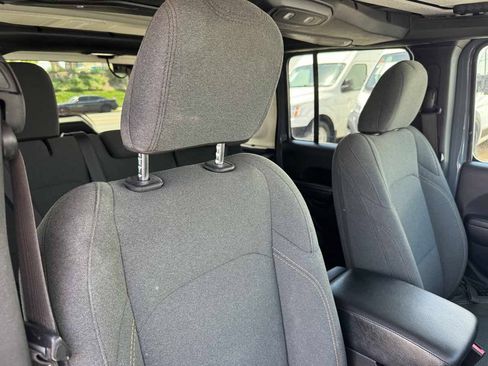 Used 2024 Jeep Wrangler Unlimited Sport AWD/4WD image 16