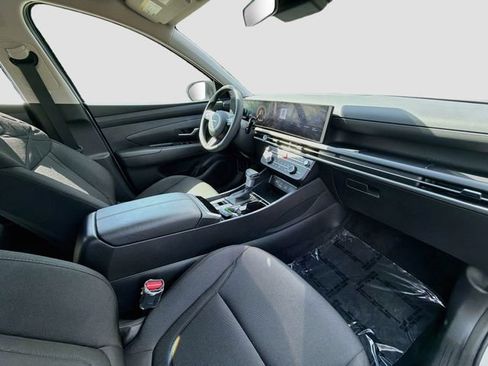 Certified 2025 Hyundai Tucson SE FWD image 25