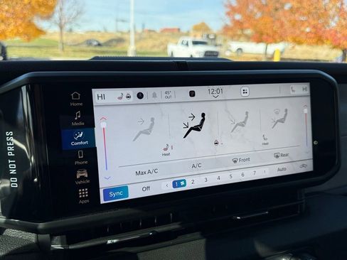 New 2025 Jeep Gladiator Sport image 19