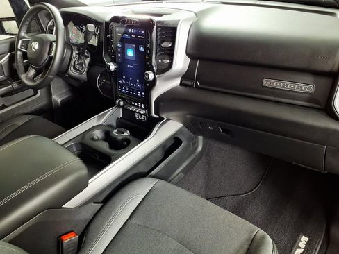 Used 2024 RAM 2500 Big Horn w/ Sport Appearance Package AWD/4WD image 12