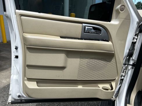 Used 2015 Ford Expedition Limited w/ Equipment Group 301A RWD image 7