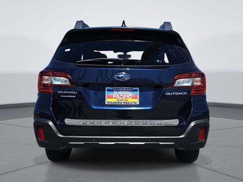 Used 2018 Subaru Outback 2.5i Limited image 4