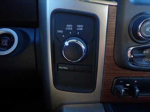 Used 2014 RAM 2500 Laramie w/ Convenience Group image 17