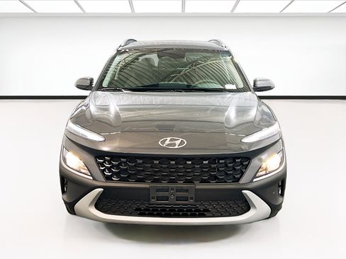 Used 2023 Hyundai Kona SEL FWD image 2