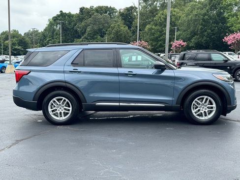 New 2025 Ford Explorer Active image 4