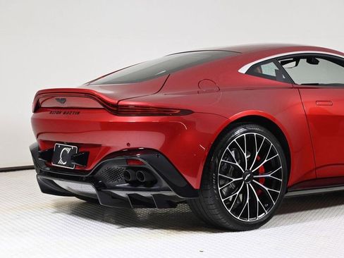 Used 2023 Aston Martin V8 Vantage Coupe image 23