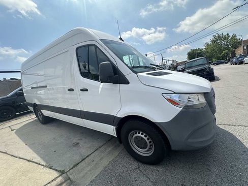 Used 2021 Mercedes-Benz Sprinter 2500 w/ Driver Convenience Package image 12