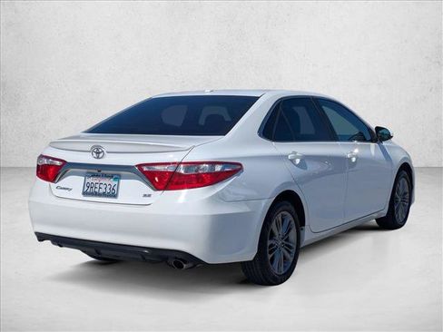 Used 2017 Toyota Camry SE FWD image 5