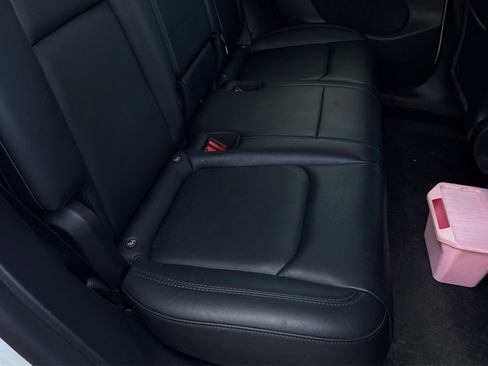 Used 2022 Tesla Model Y Performance image 39