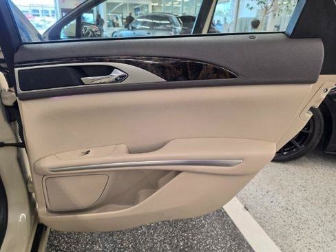 Used 2016 Lincoln MKZ w/ Equipment Group 300A Reserve FWD image 35