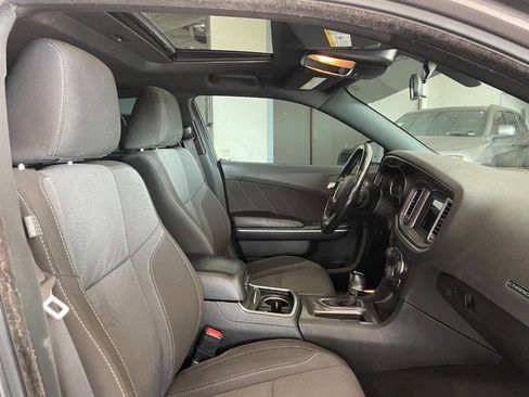 Used 2020 Dodge Charger SXT image 23