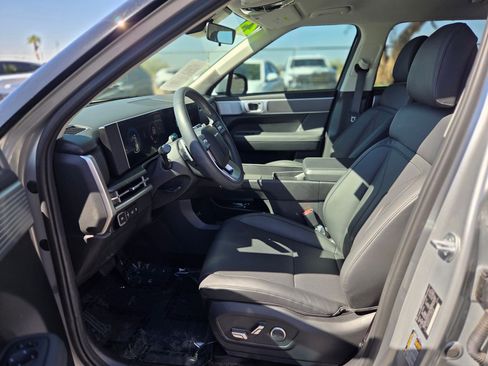 Certified 2025 Hyundai Santa Fe SEL image 17