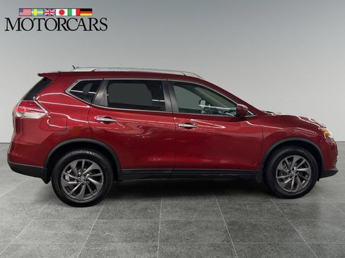 Used 2016 Nissan Rogue AWD image 2