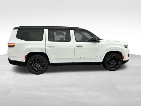 Used 2024 Jeep Grand Wagoneer Series III w/ Rear Seat Video Group 1 image 6