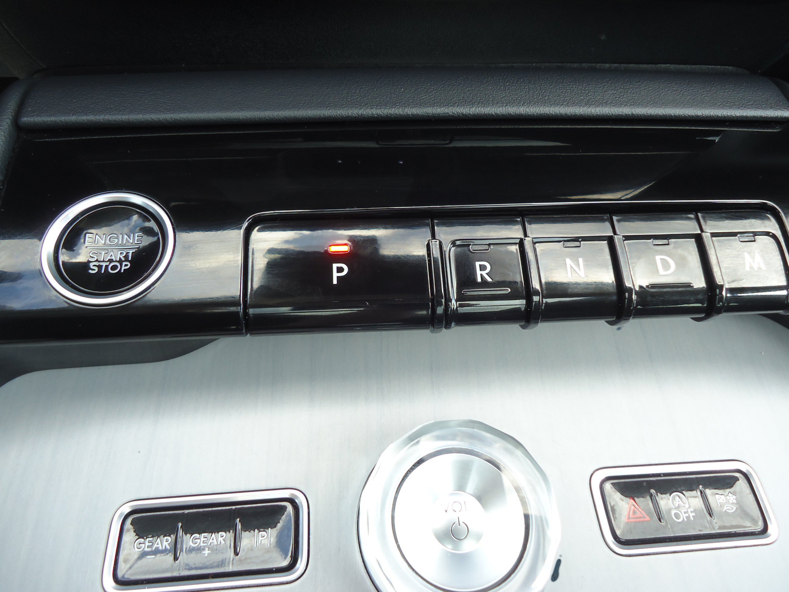 Used 2025 Lincoln Navigator Reserve AWD/4WD image 21