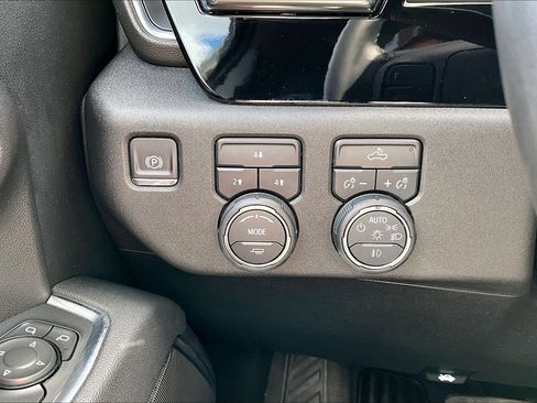 Certified 2025 Chevrolet Silverado 2500 LT w/ Convenience Package AWD/4WD image 26