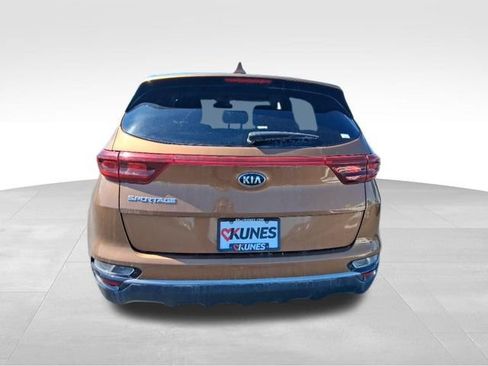 Used 2020 Kia Sportage LX image 9
