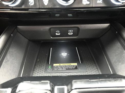 Used 2023 Honda Accord Touring image 25