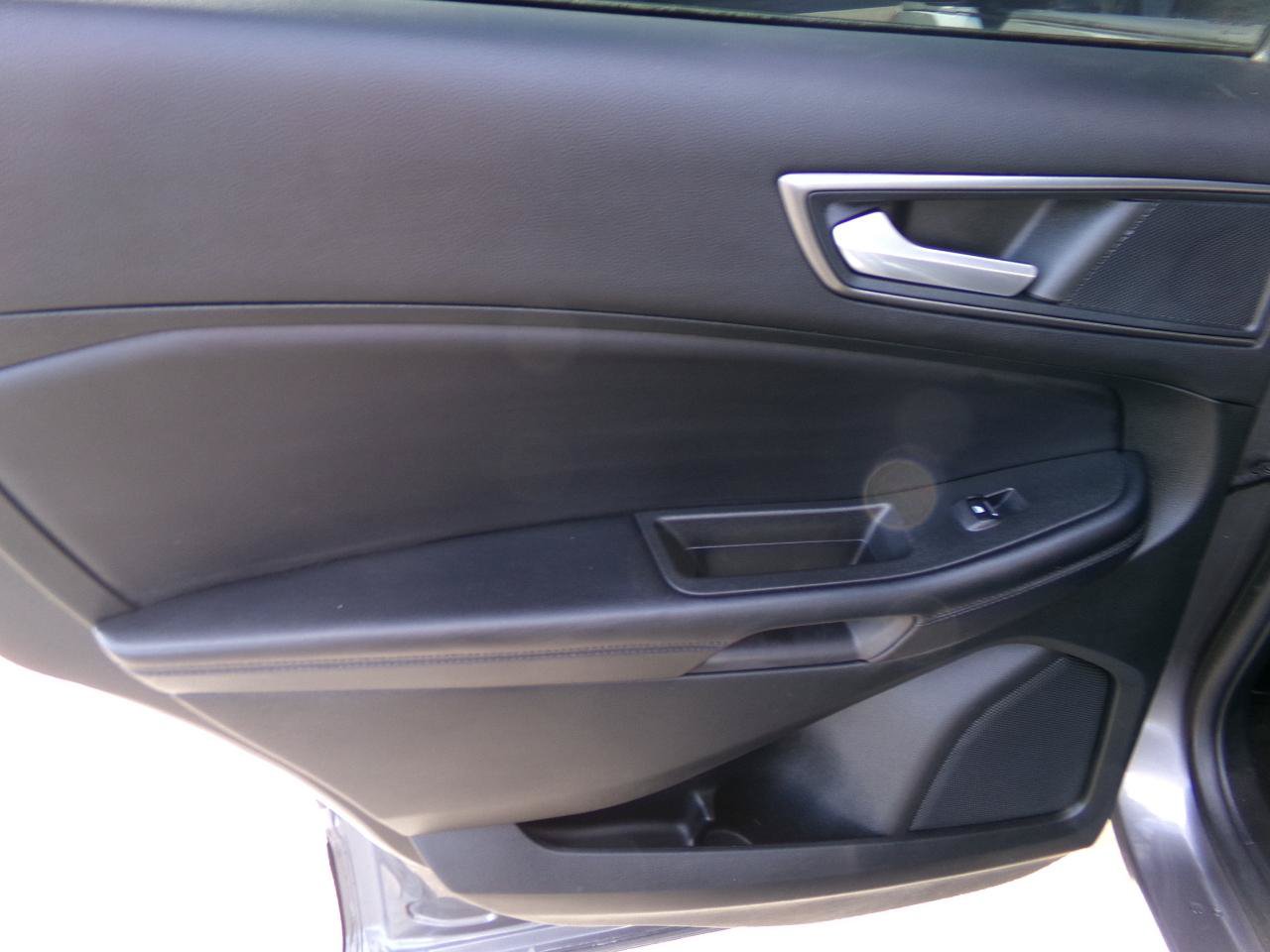 Used 2023 Ford Edge SE AWD/4WD image 28