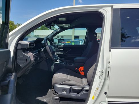 Used 2024 Toyota Tacoma SR5 RWD image 19