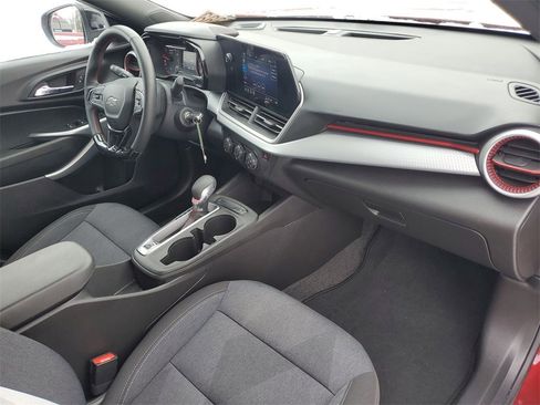 Certified 2024 Chevrolet Trax RS w/ Driver Confidence Package image 25