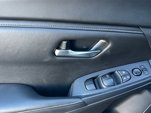 Used 2025 Nissan Sentra SV w/ All-Weather Package image 11