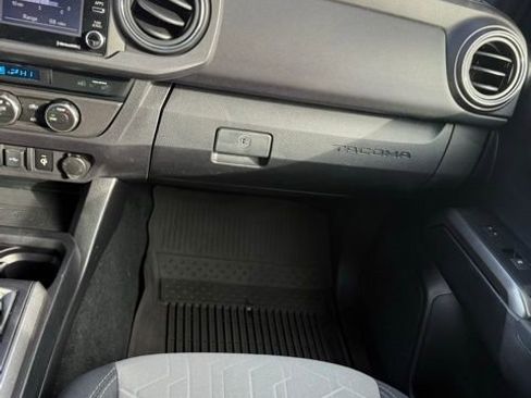 Used 2021 Toyota Tacoma TRD Off-Road w/ Technology Package image 31