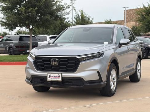 Used 2025 Honda CR-V LX image 3