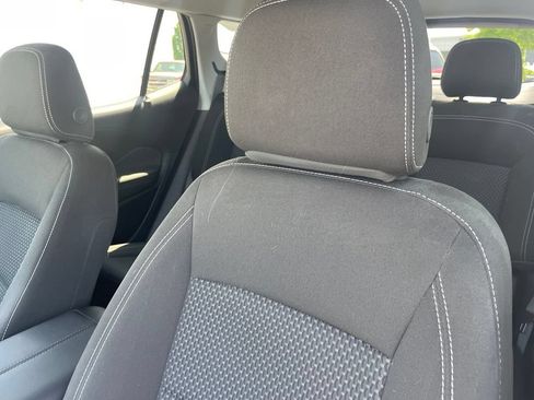 Used 2024 GMC Terrain SLE w/ Driver Convenience Package FWD image 22