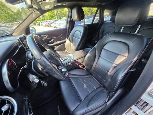 Used 2018 Mercedes-Benz GLC 300 4MATIC image 14