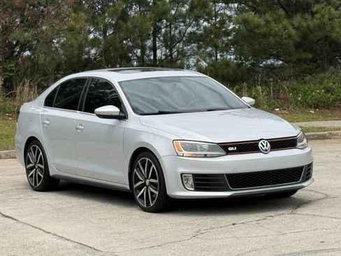 Used 2013 Volkswagen Jetta GLI Autobahn FWD image 3