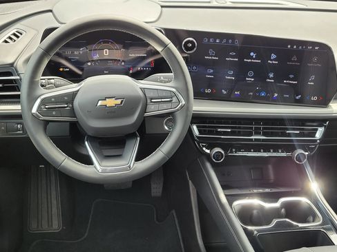New 2026 Chevrolet Traverse LT FWD image 12