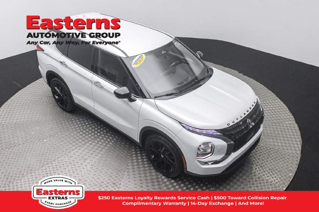Used 2023 Mitsubishi Outlander SE AWD/4WD image 4