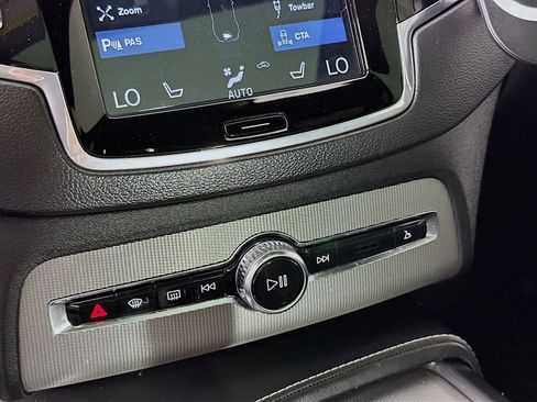 Used 2019 Volvo XC90 T6 R-Design w/ Protection Package AWD/4WD image 17