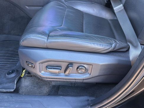 Used 2022 Toyota Tundra Platinum w/ Advanced Package image 28