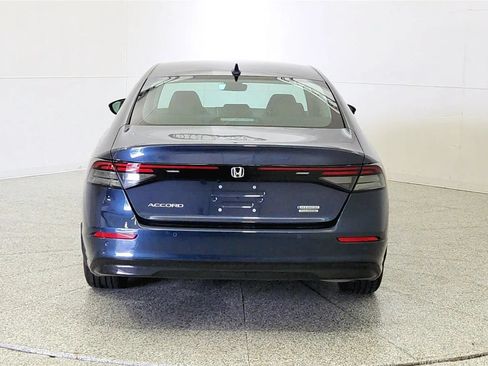 Used 2025 Honda Accord Touring image 6