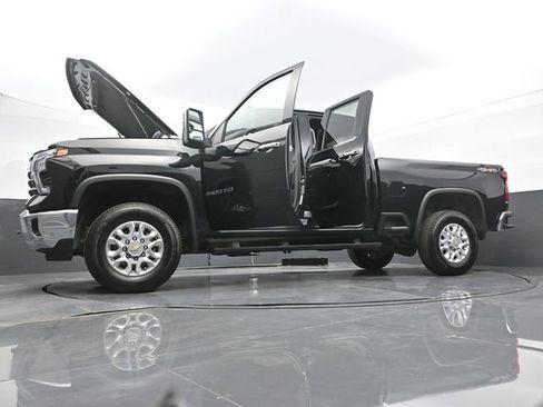 Used 2024 Chevrolet Silverado 2500 LTZ image 65
