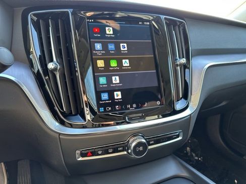 Certified 2025 Volvo S60 B5 Core image 25