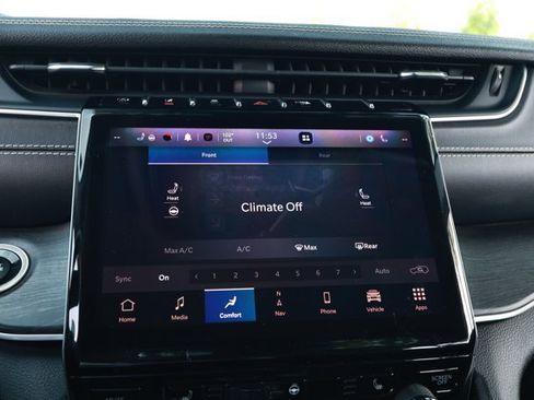 Used 2021 Jeep Grand Cherokee L Limited AWD/4WD image 17
