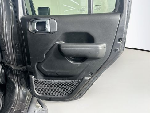 Used 2022 Jeep Wrangler Unlimited Sport AWD/4WD image 30